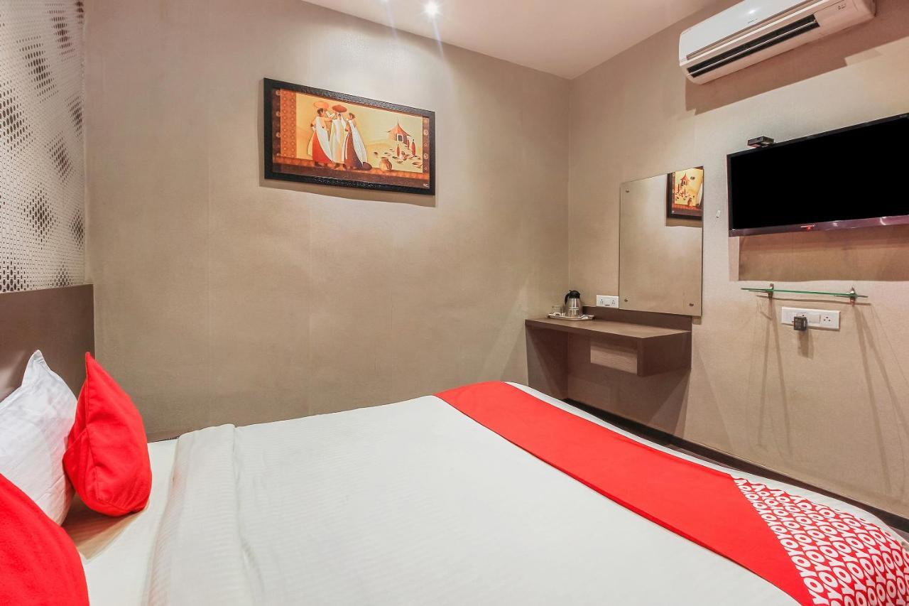 Zahirabad Oyo 26991 Stanza Luxurios Stay المظهر الخارجي الصورة